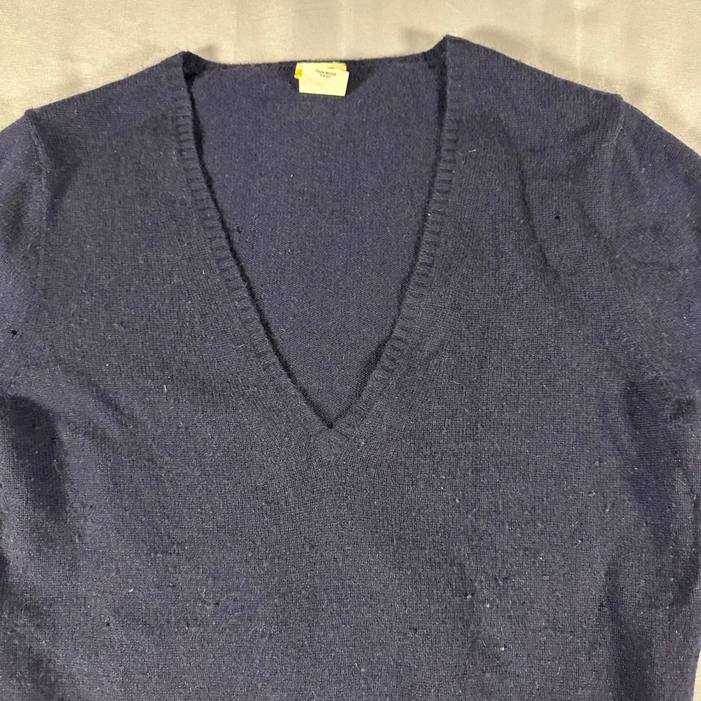 J.Crew V-Neck Sweater Women Small Navy Blue Fair 100%‎ Cashmere Holes Flaw - Picture 2 of 14